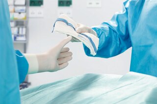 Leukoplast sterile abdominal swab product package