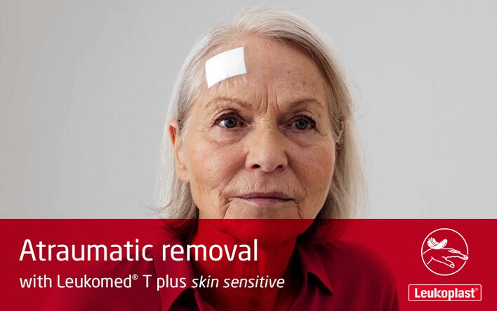 This video demonstrates how dressings can be removed from fragile skin without skin tears. An HCP is shown painlessly peeling a Leukomed T plus skin sensitive dressing from an elderly woman's forehead.