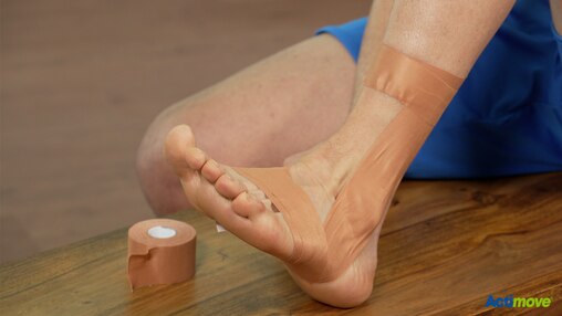 Leukotape_P_by_Actimove_How_to_Strap_a_Sprained_Ankle_Application_Video_Thumbnail.jpg                                                                                                                                                                                                                                                                                                                                                                                                                               