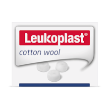Edestä otettu tuotekuva Leukoplast cotton wool -tuotteesta