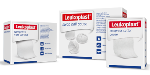 Three boxes from the swabs and gauzes product range: Leukoplast compress non-woven, Leukoplast swab ball gauze and Leukoplast compress cotton gauze.