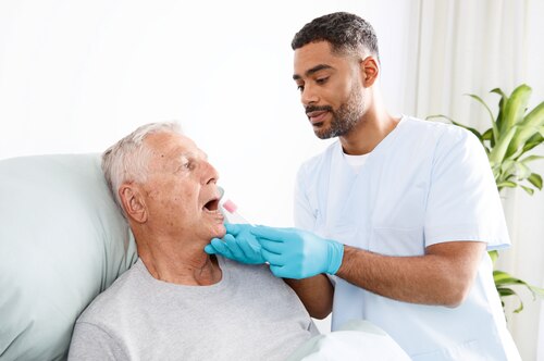 Keyvisual Leukoplast Swab Oral Foam Anwendung