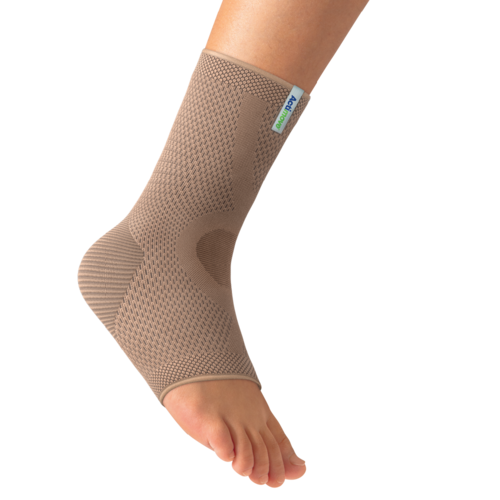Actimove Everyday Supports Ankelstøttebind på ankel
