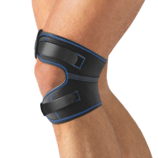 Actimove Sports Edition Adjustable Dual Knee Strap on knee

