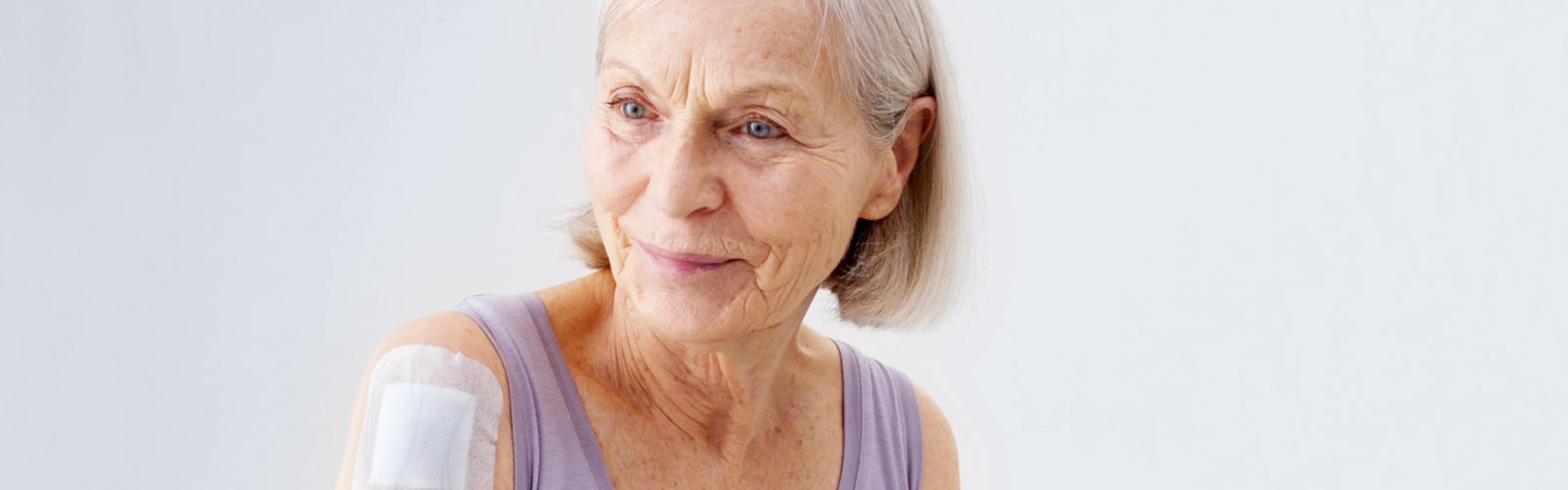 Almost pain-free and atraumatic dressing removal from an elderly woman's fragile skin. 
